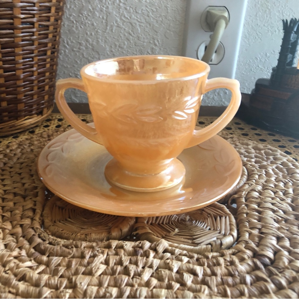 Fire King Peach Lustre 3 Piece Set Tea Cup & Saucer with Sugar Bowl - Picture 10 of 12